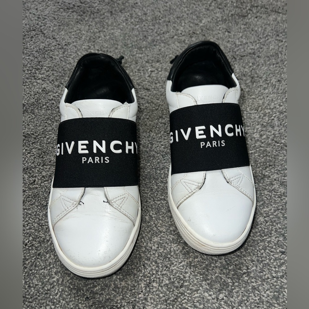 Givenchy kids size 33 shoes authentic good used condition